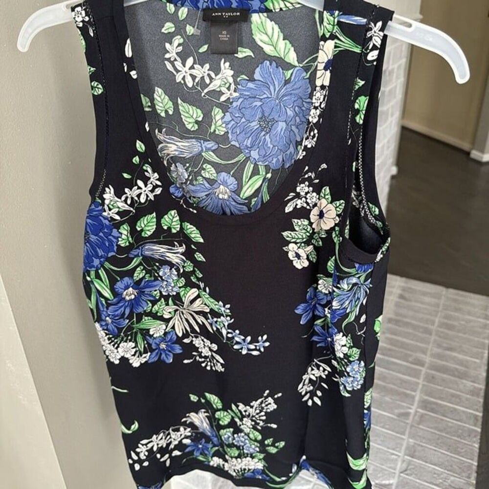 ANN‎ TAYLOR Black/ Navy Multi Floral Tank Top Size XS
